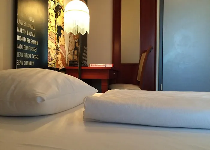 Cinehotel Maroni