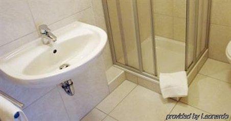 Cinehotel Maroni Hotel 3*